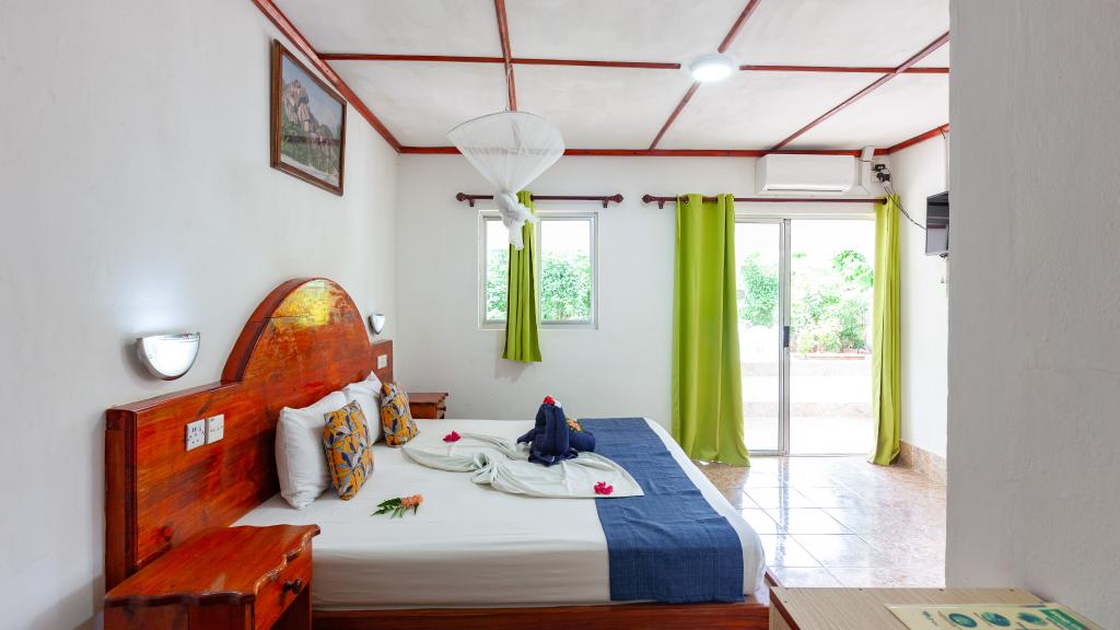 Photo 4: Rising Sun Guesthouse - La Digue (Seychelles)