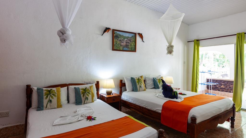 Photo 3: Rising Sun Guesthouse - La Digue (Seychelles)
