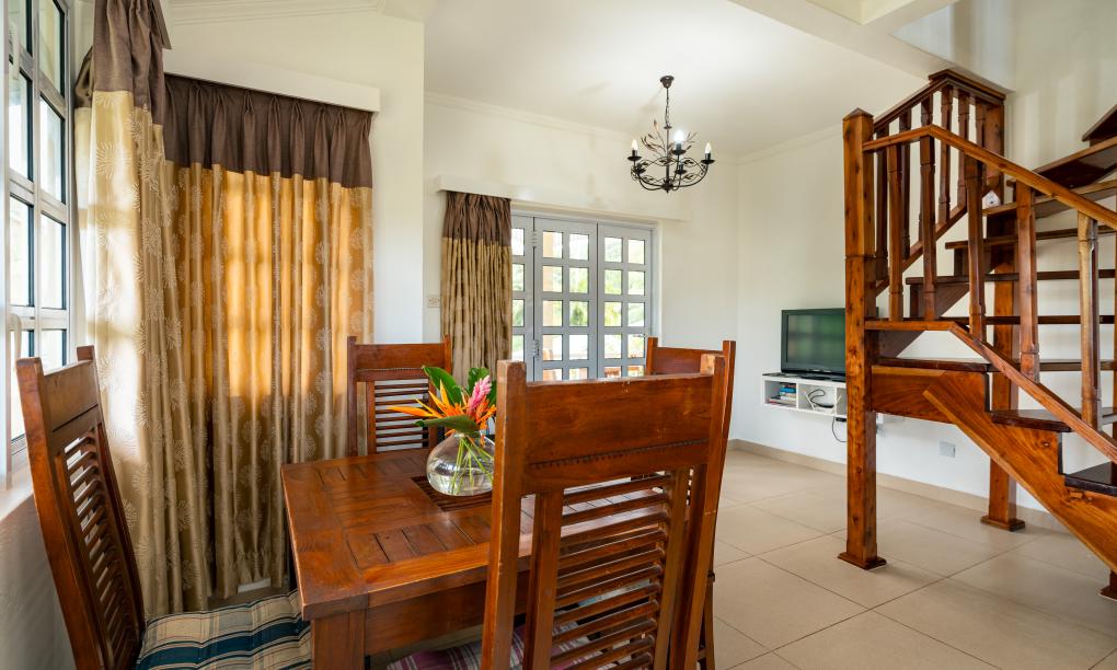 Captain's Villa - 2-Bedroom Suite - Swan