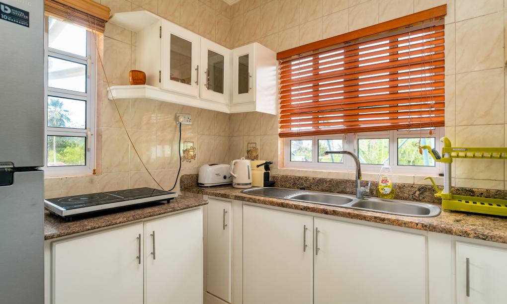 Captain's Villa - 2-Bedroom Suite - Swan