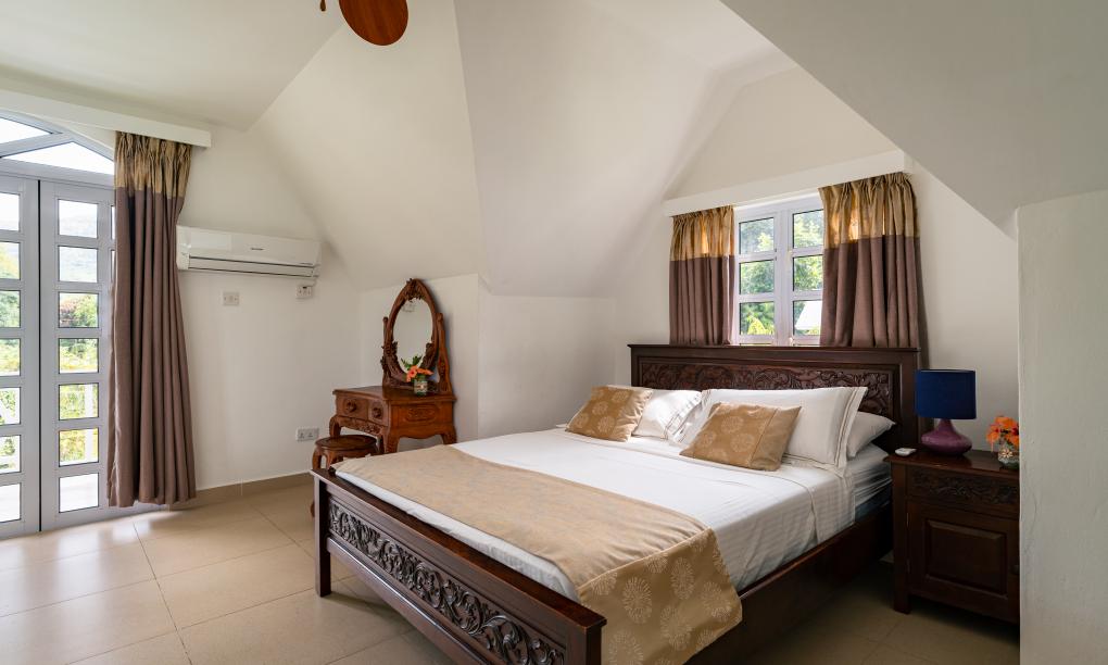 Captain's Villa - 2-Bedroom Suite - Swan