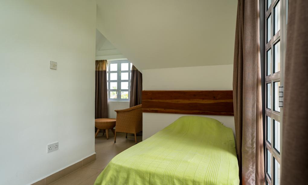 Captain's Villa - 2-Bedroom Suite - Swan