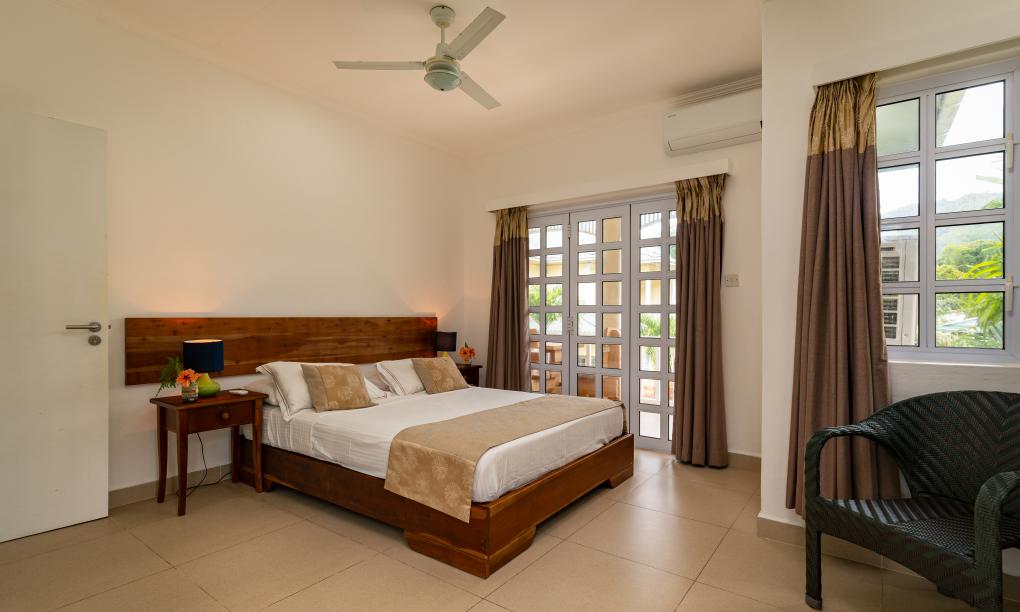 Captain's Villa - 2-Bedroom Suite - Swan