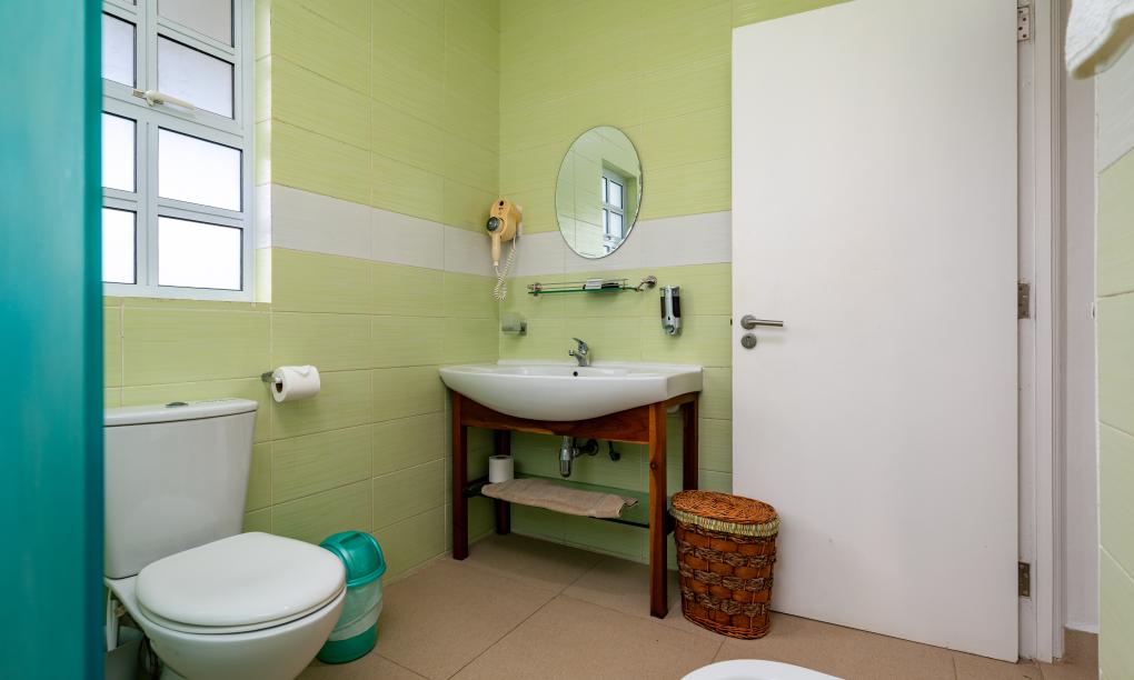 Captain's Villa - 2-Bedroom Suite - Swan