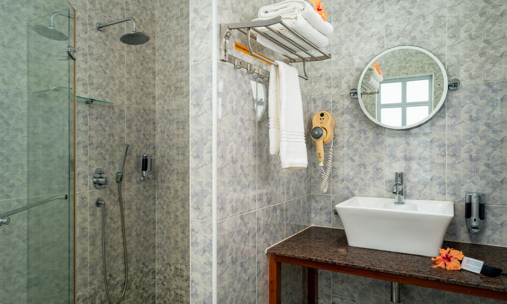 Captain's Villa - Family Room