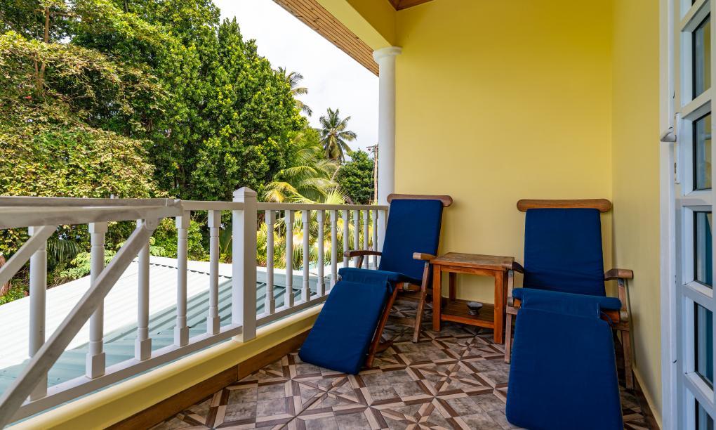 Captain's Villa - Family Room