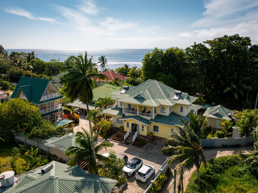 Captain's Villa - Photo 3