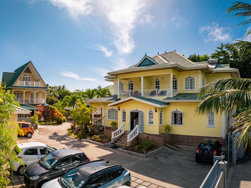 Captain's Villa - Photo 2