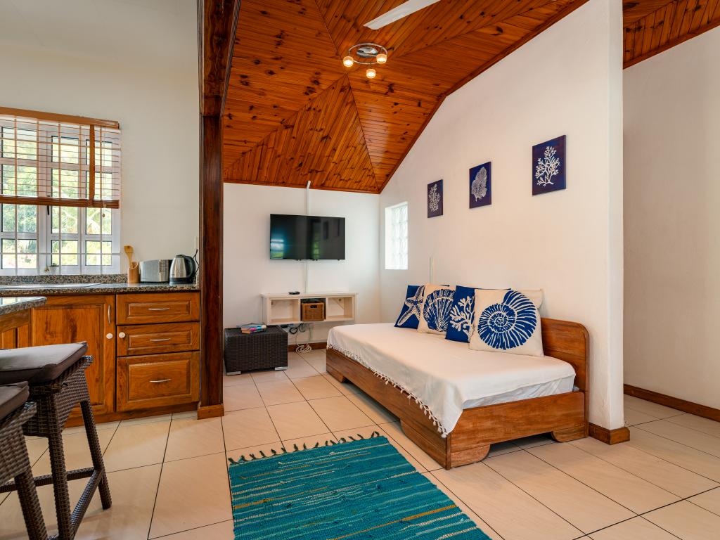 Captain's Villa - Photo 5