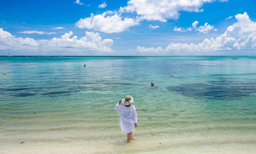 Le Nautique Luxury Beachfront Apartments