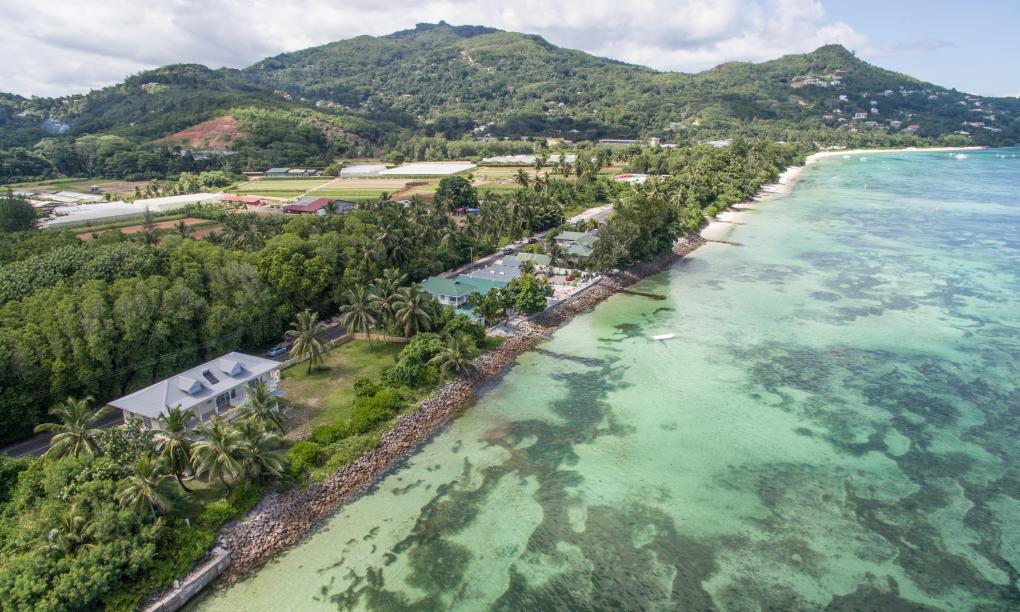 Le Nautique Luxury Beachfront Apartments