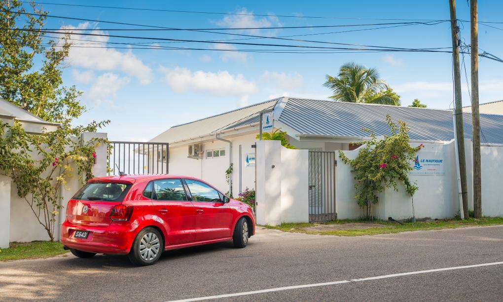 Le Nautique Luxury Beachfront Apartments