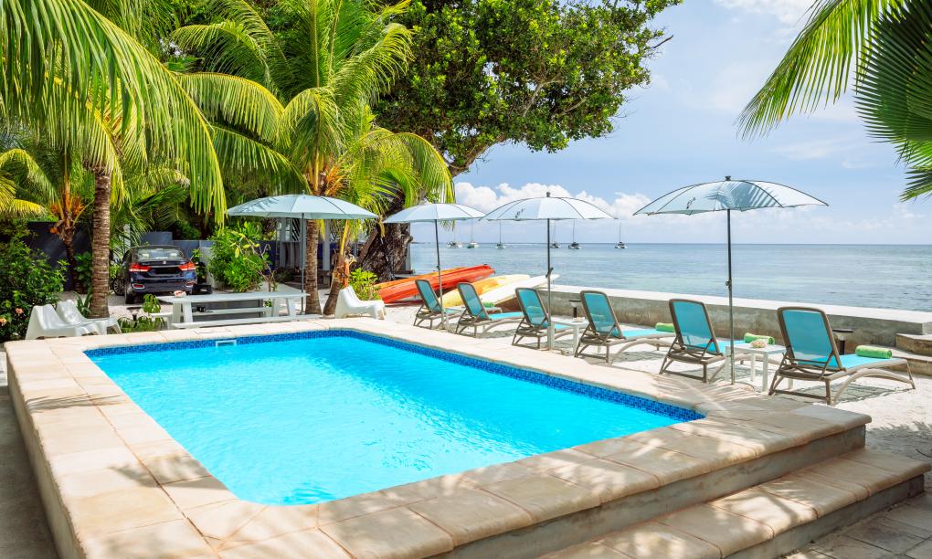 Le Nautique Luxury Beachfront Apartments