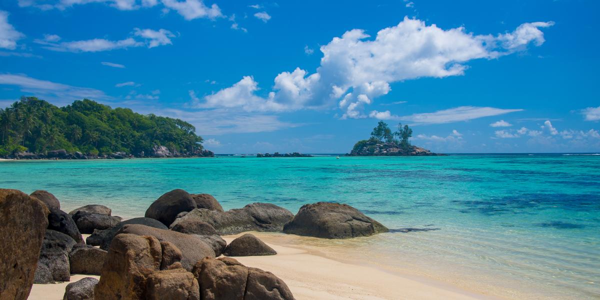 Le Nautique Luxury Beachfront Apartments