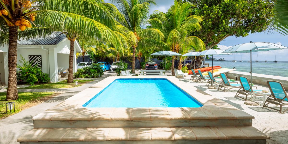 Le Nautique Luxury Beachfront Apartments