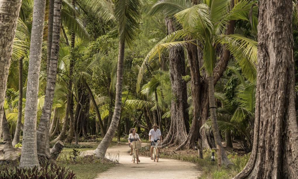 Four Seasons Resort Desroches Island