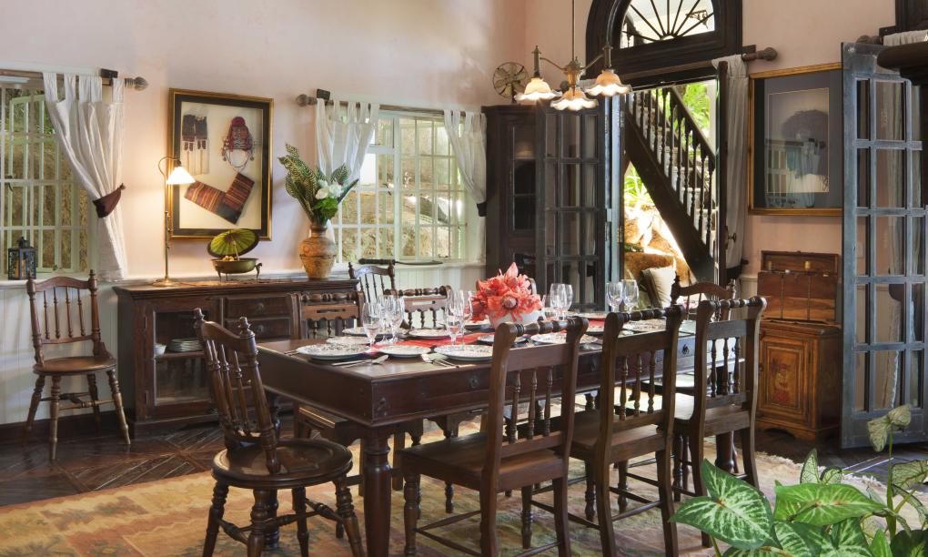 Residence on the Rocks