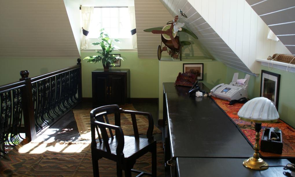 Residence on the Rocks