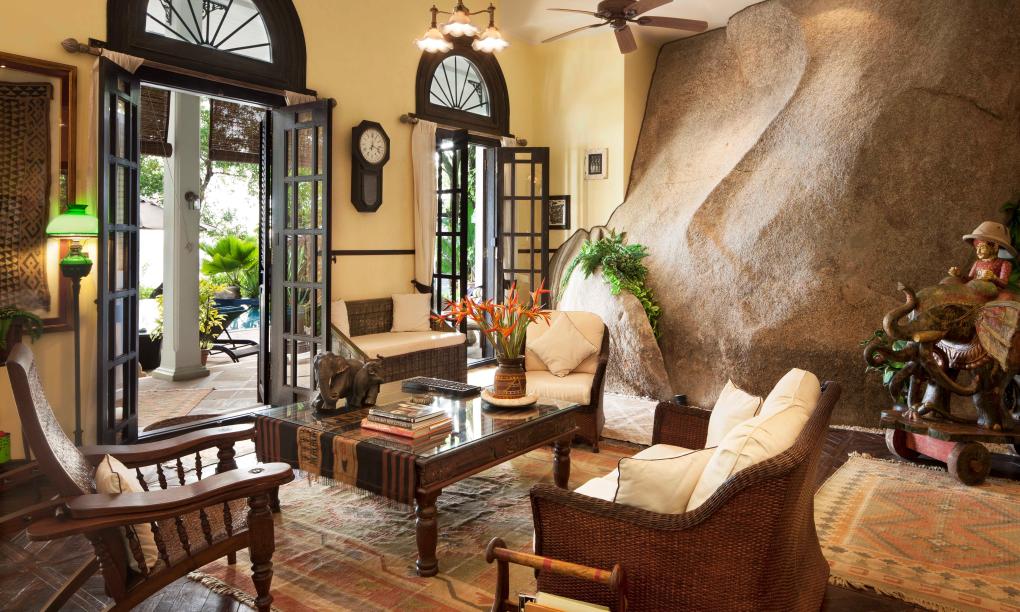 Residence on the Rocks