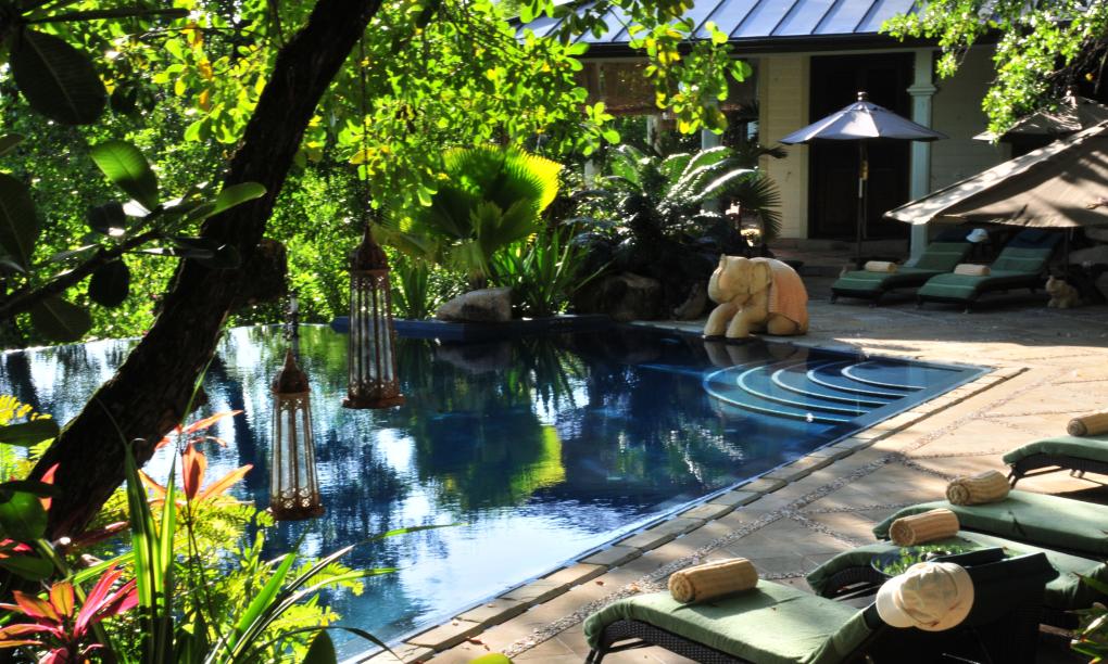 Residence on the Rocks