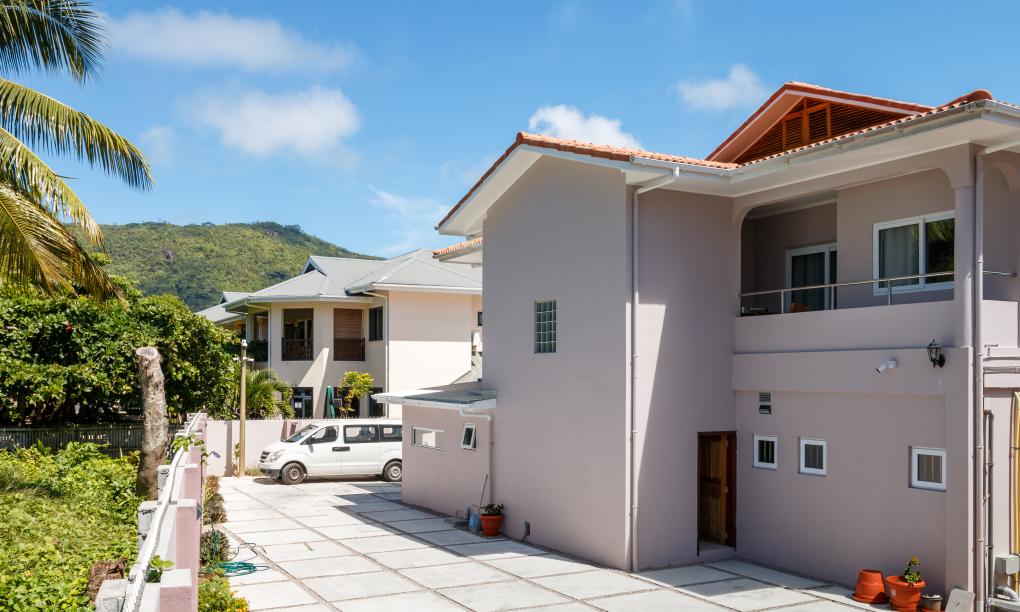 Shanaz Beachside Retreat