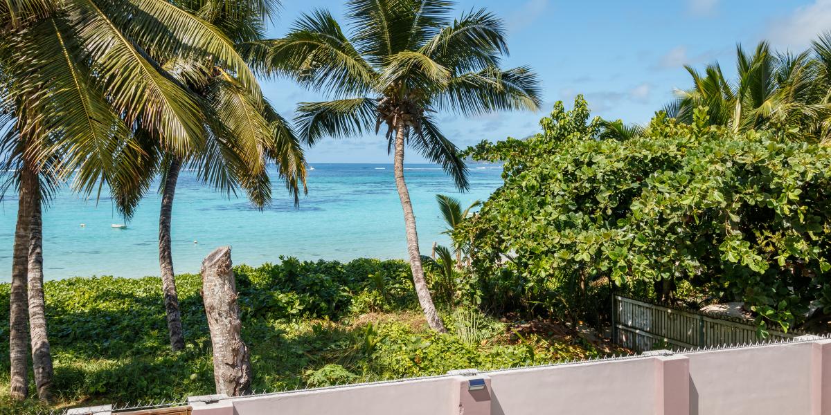 Shanaz Beachside Retreat