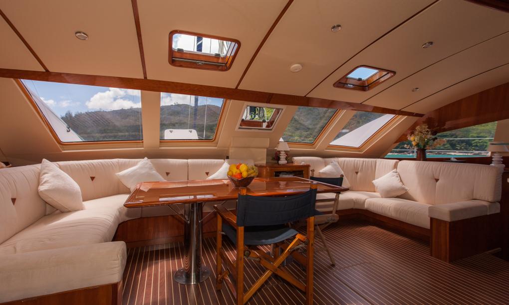 Seyscapes Yacht Charter - Full Charter Cirrus