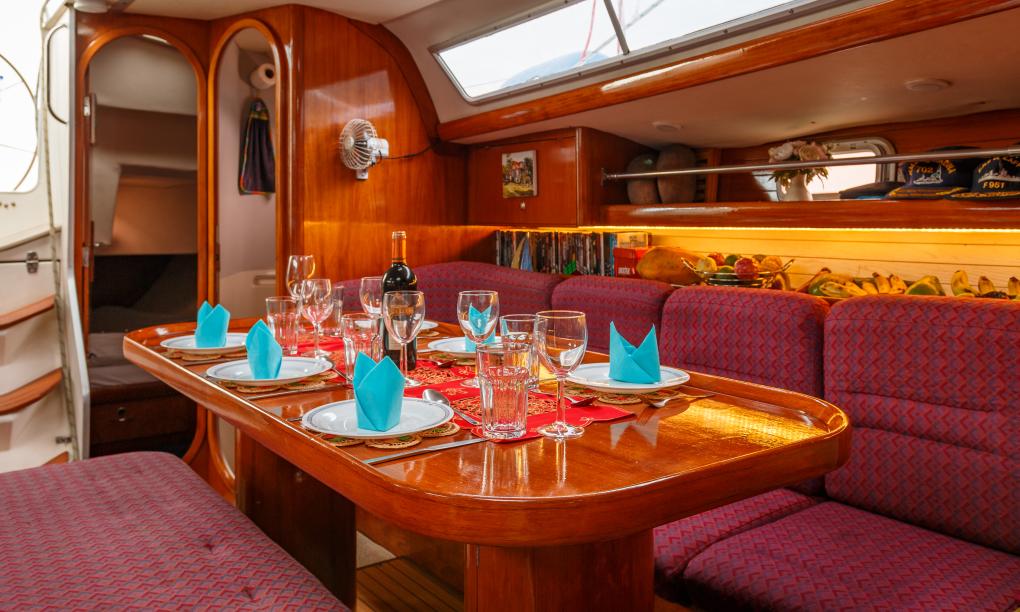 Seyscapes Yacht Charter - Full Charter Tina