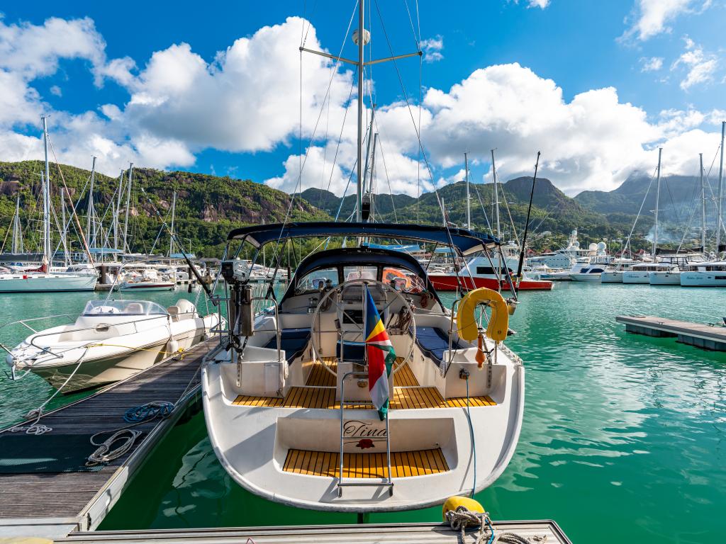 Seyscapes Yacht Charter Tina - Photo 3