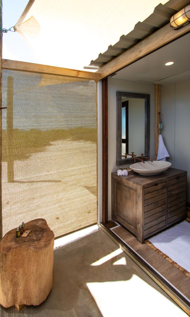 Cosmoledo Eco Camp - Eco Pod Fishing Package