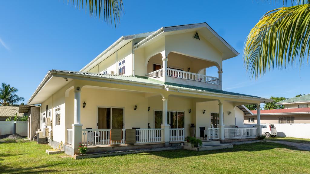 Photo 2: Julie's Holiday Home - Mahé (Seychelles)