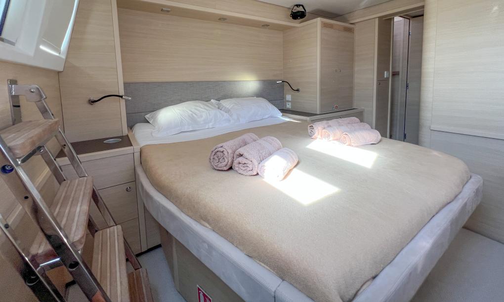 Dream Yacht Silhouette Dream Premium - Cabina Superior