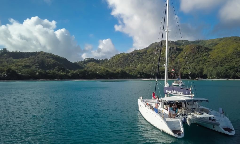 Dream Yacht Silhouette Dream