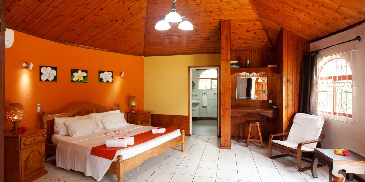 Amitie Chalets - Superior Chalet