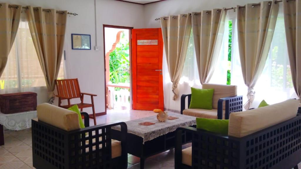 Photo 17: Dan Zoranz Self Catering Guest House - La Digue (Seychelles)