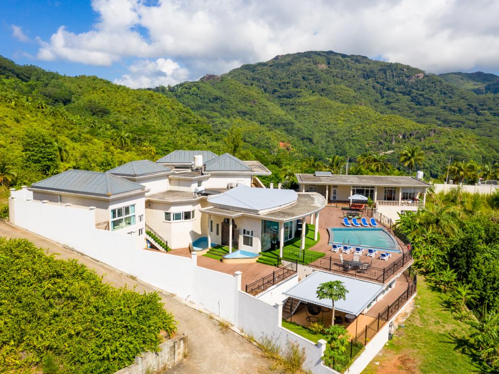 Amanda Luxury Villa - Photo 8