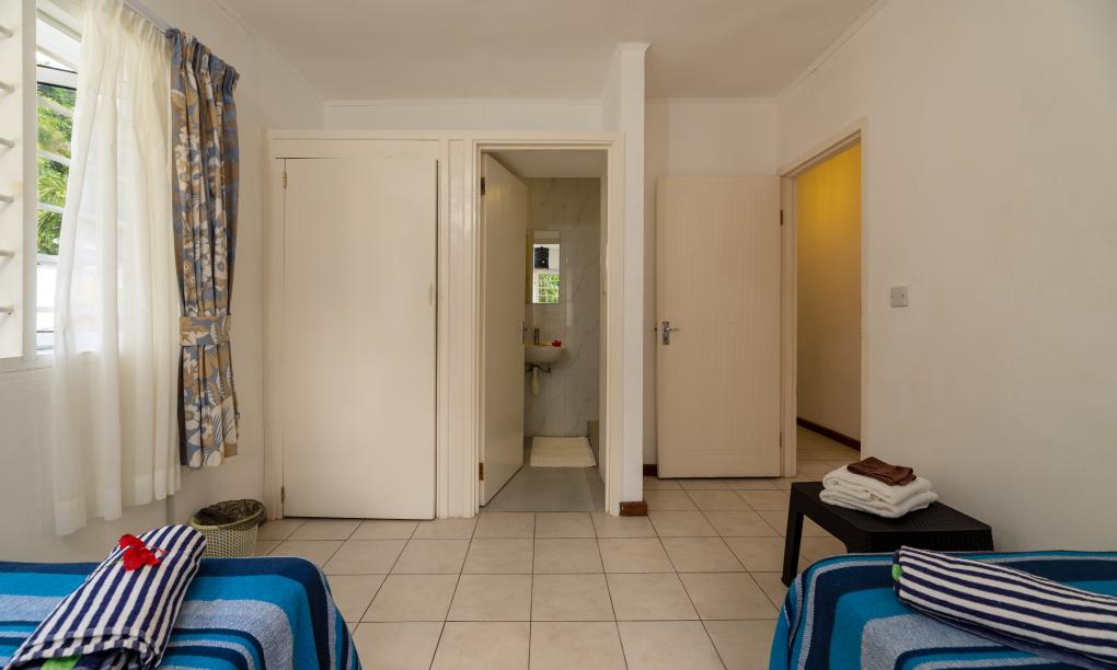 Pebbles Cove - 3-Bedroom House