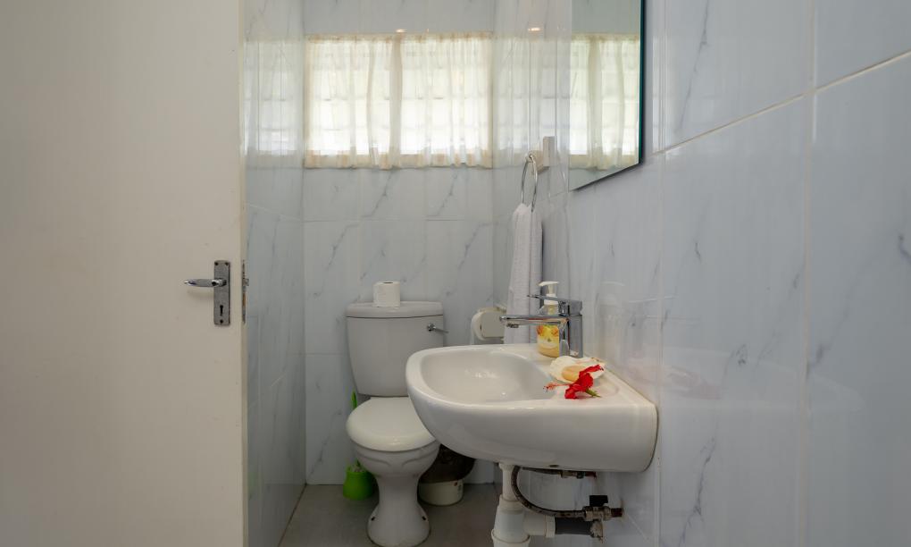 Pebbles Cove - 3-Bedroom House