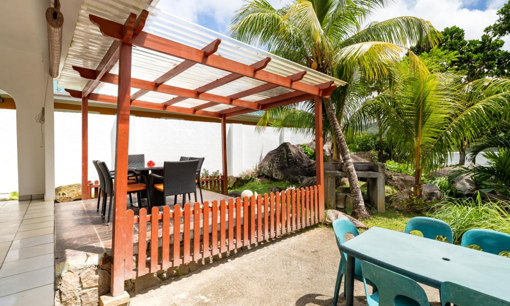 Pebbles Cove - 3-Bedroom House