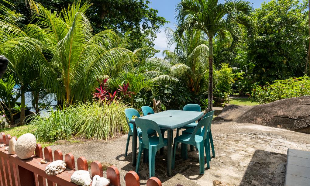 Pebbles Cove - 3-Bedroom House