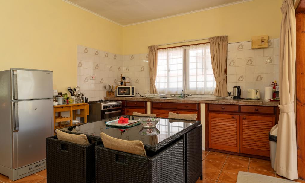 Pebbles Cove - Studio