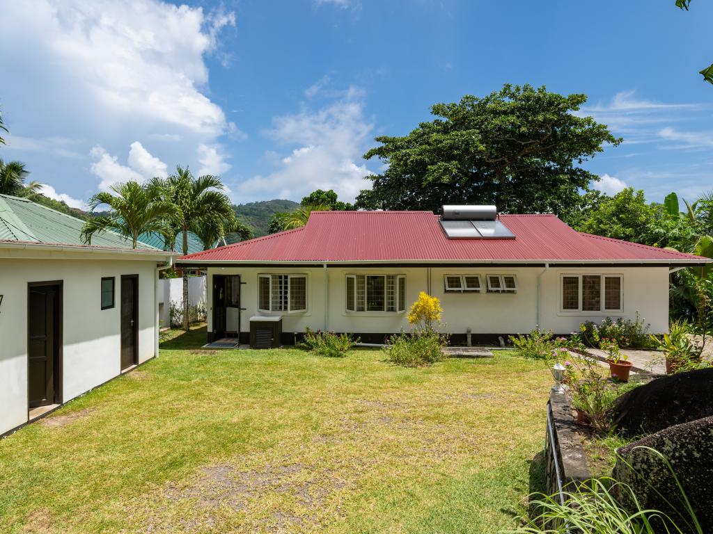 Pebbles Cove - Photo 4