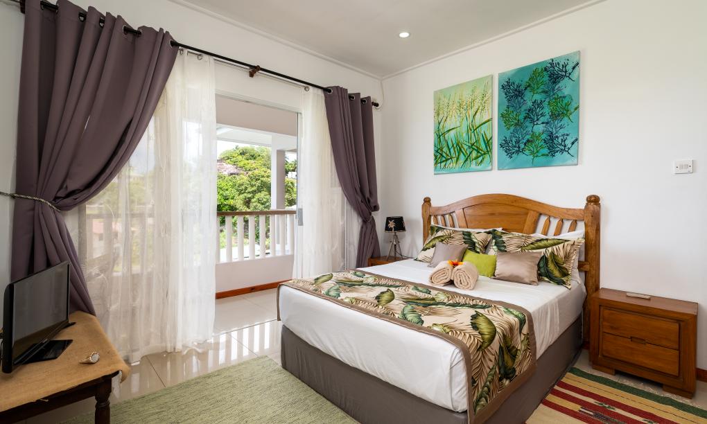 Dusk to Dawn - Villa