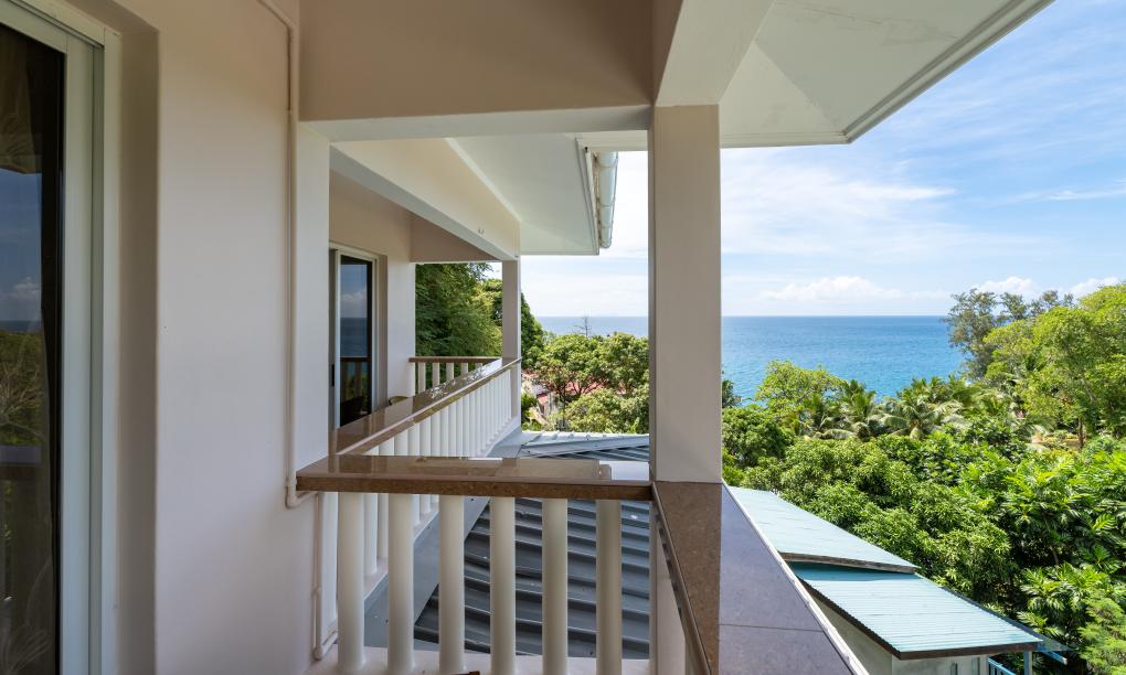 Dusk to Dawn - Villa