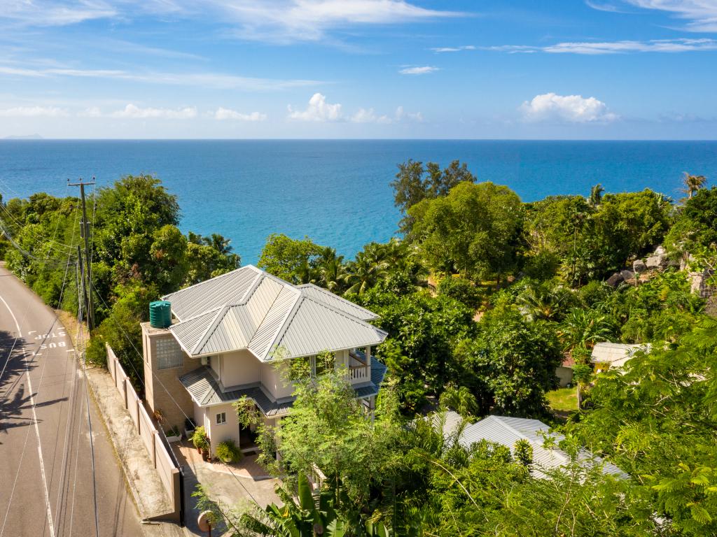 Dusk to Dawn - Photo 3