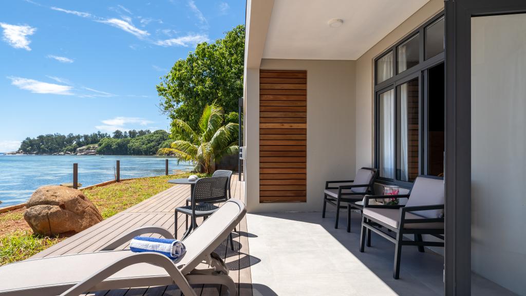 Photo 13: La Desirade - Mahé (Seychelles)