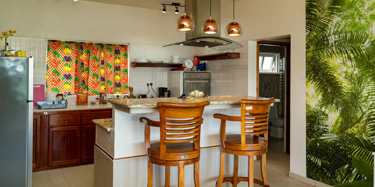 Top View Retreat - Deluxe Apartment Garden View