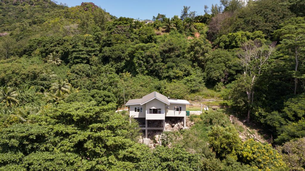 Photo 2: CAM Getaway Villa - Praslin (Seychelles)