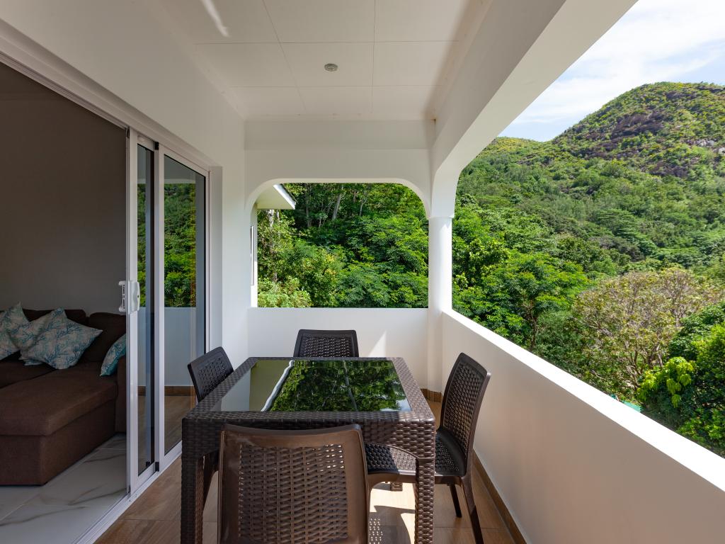 CAM Getaway Villa - Photo 3