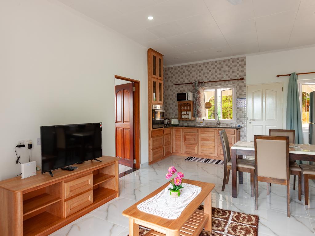 CAM Getaway Villa - Photo 4